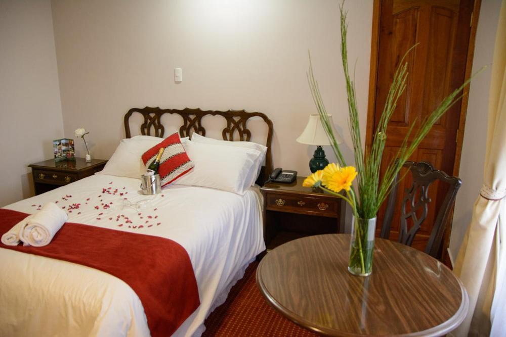 Hotel Boston Кийота Екстериор снимка